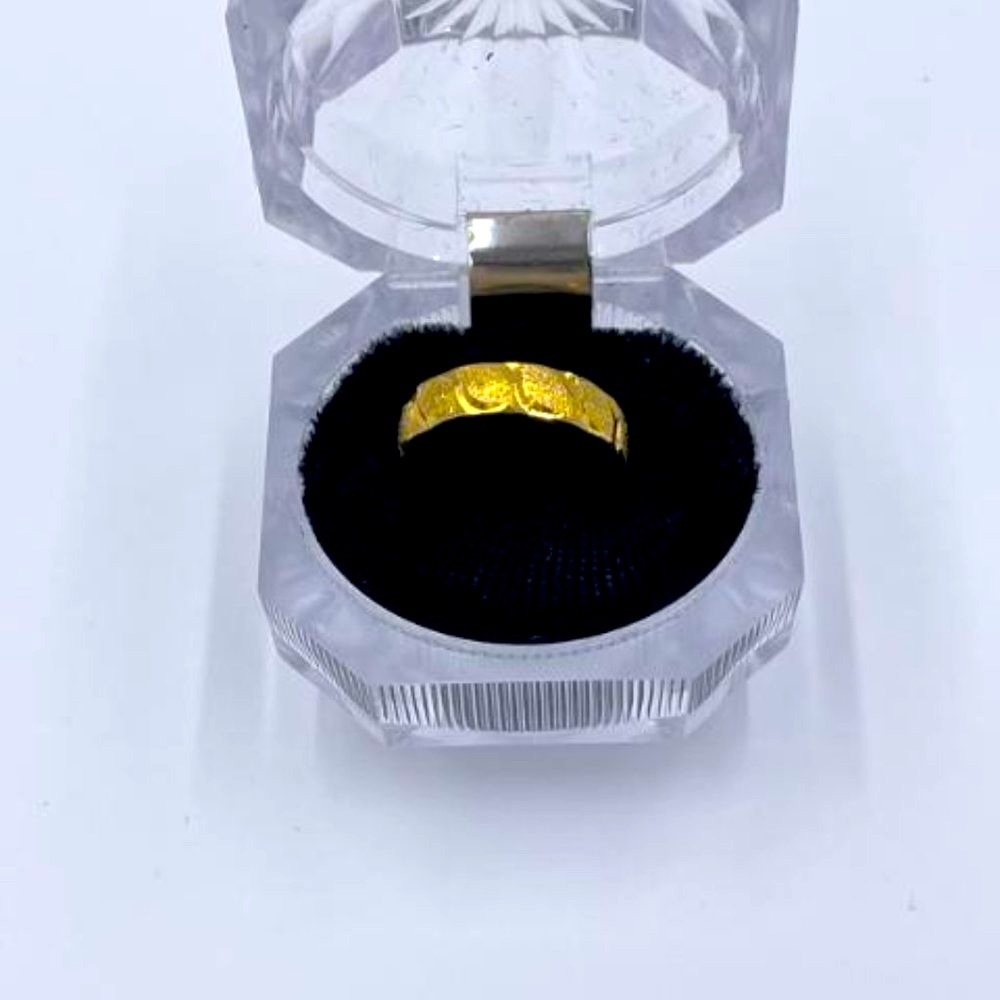 NWOT VINTAGE GOLD TONE RING WITH BEAUTIFUL LEAF DESIGN Size: 5, 6 & 8